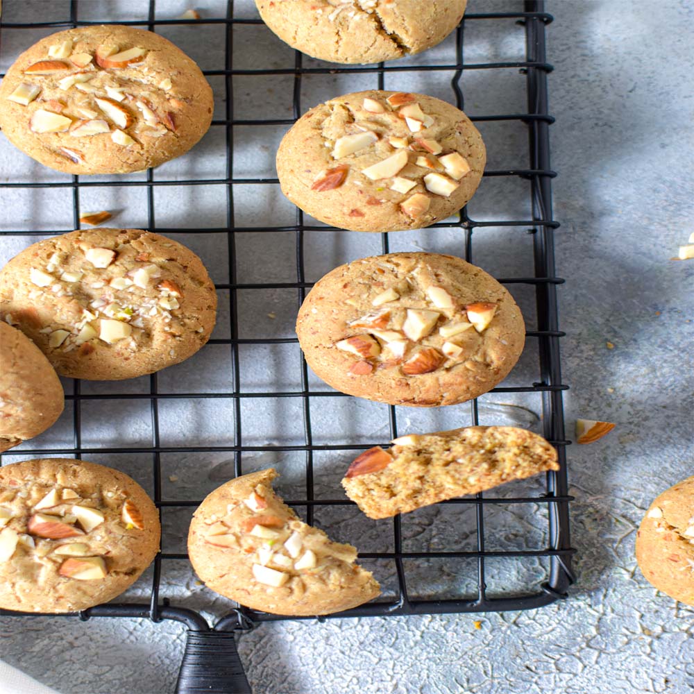 Gluten free, Vegan, Refined Sugar Free Almond Cookie