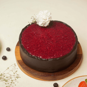 Gluten Free & vegan Chocolate Strawberry Cake